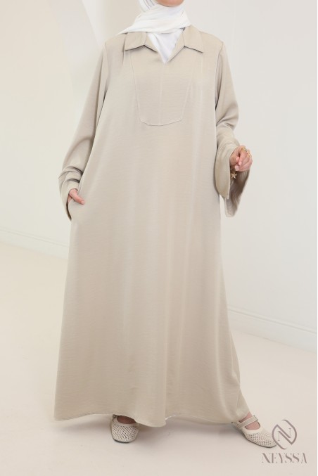 Lange, fließende Abaya für Hijabi-Frauen mit Hemdkragen und Taschen