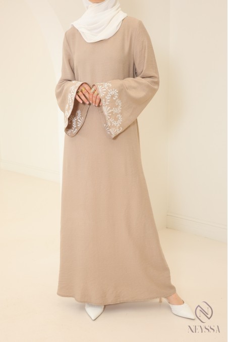 Long embroidered abaya with flared sleeves for hijabi women for summer