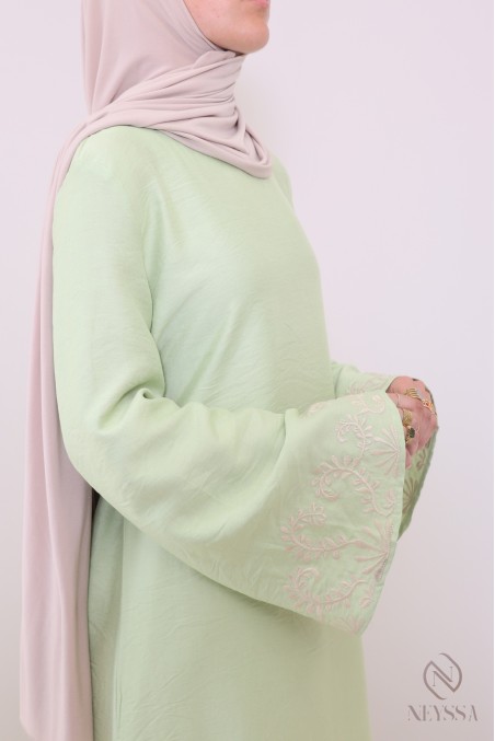 Long embroidered abaya with flared sleeves for hijabi women for summer