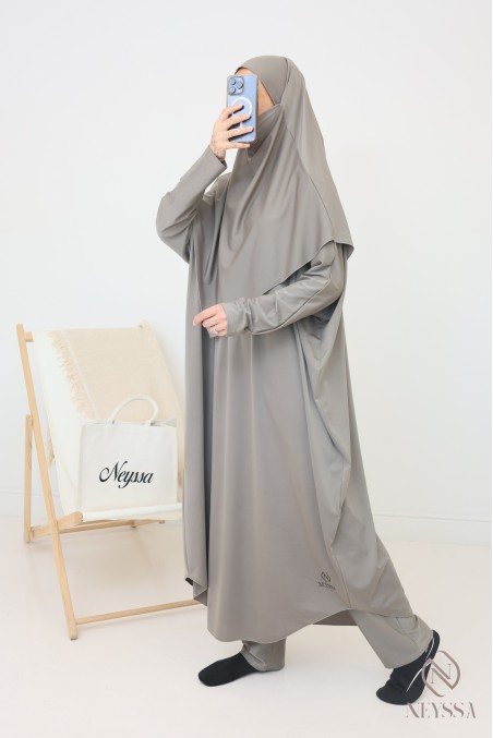 Bademantel-Jilbeb verschleierte Damen, lange Tunika und Bade-Khimar