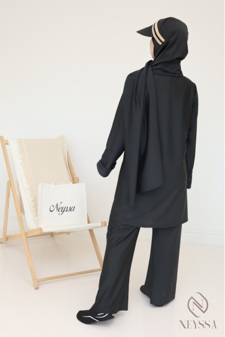 Burkini-Tunika zum Binden mit Umschlagärmeln und Hijab zum Binden.