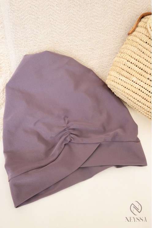 Perfekter islamischer Badehidschab/Badekappe für verschleierte muslimische Frauen.