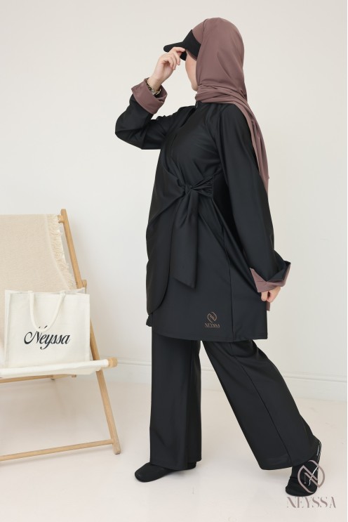 Burkini Schwarz mit Hijab zum Binden Pepper Corn verschleierte Frau