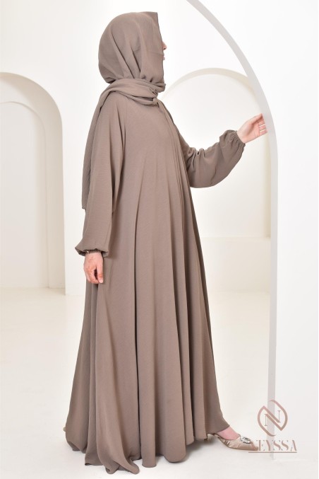 Long taupe Dubai abaya ideal for hijabi women Neyssa Confection