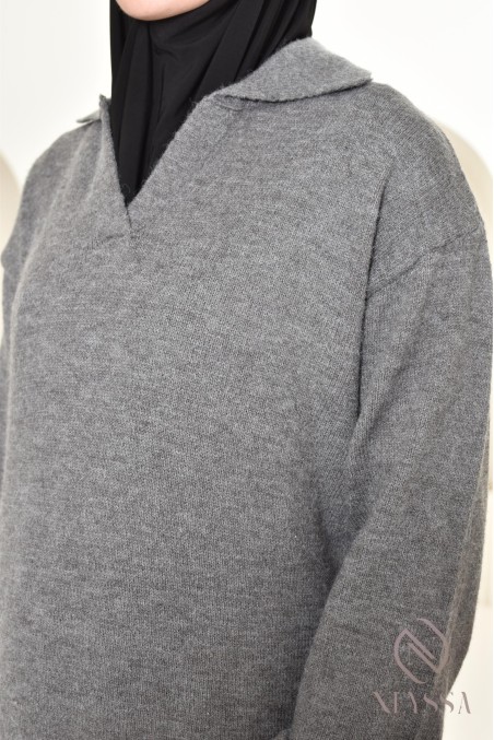 Women's winter knit long dress, polo-style collar, ootd hijabi