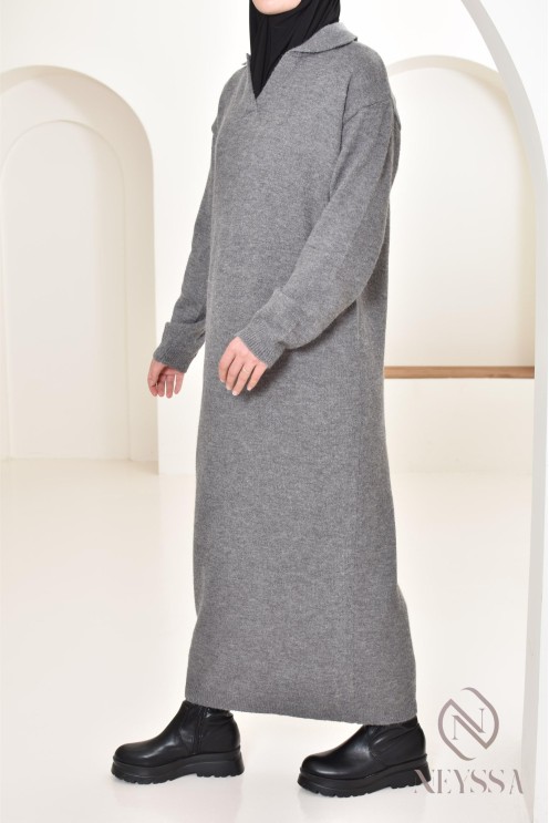 Women's winter knit long dress, polo-style collar, ootd hijabi