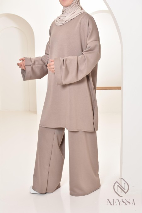 Ensemble 2 pièces style sportwear, look modest hijabi, un must have