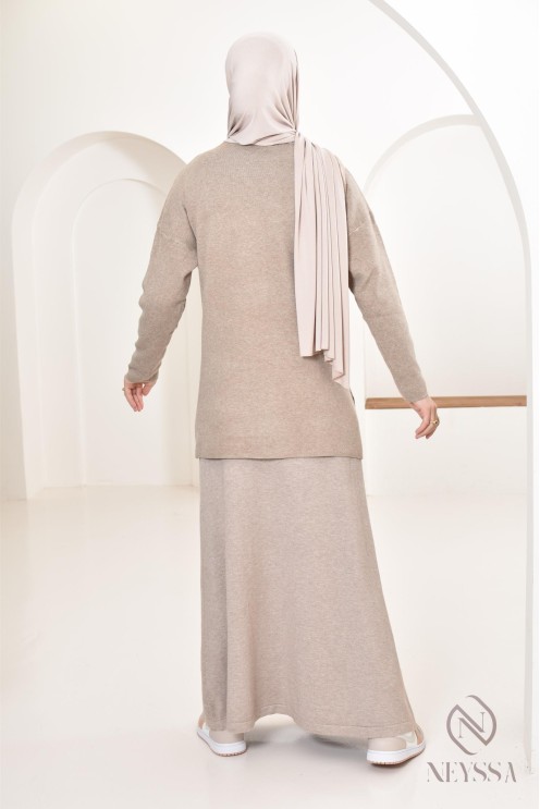 Modest loose knit sweater, stand-up collar, hijabi modest outfit