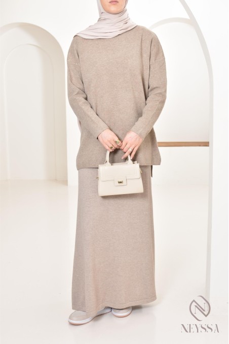 Pull en maille ample modeste, col montant, hijabi modest outfit