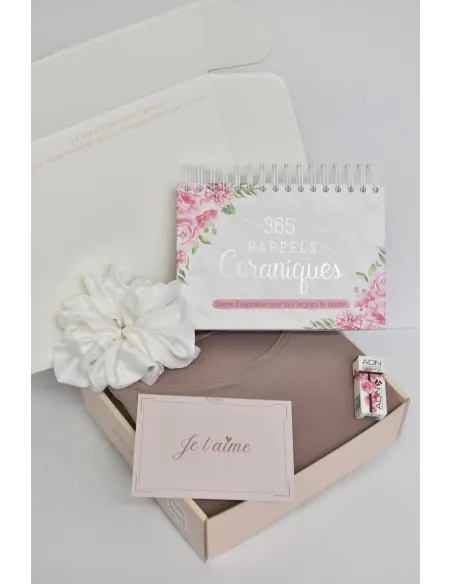 Geschenkbox für Frauen: Gebetskleidung und Erinnerungskalender
