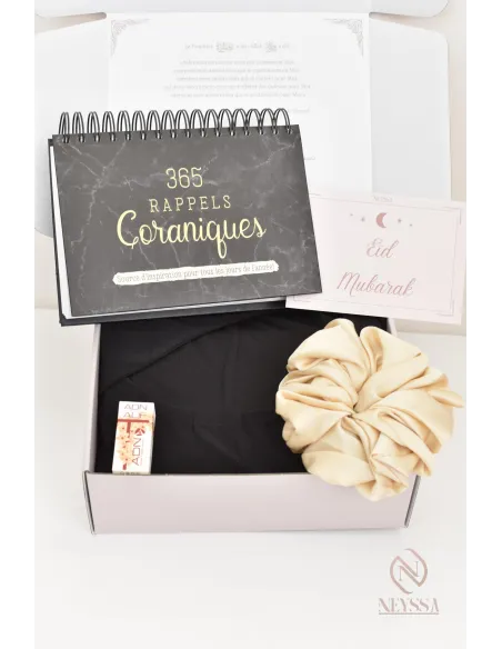 Geschenkbox mit Gebetskleidung für muslimische Frauen