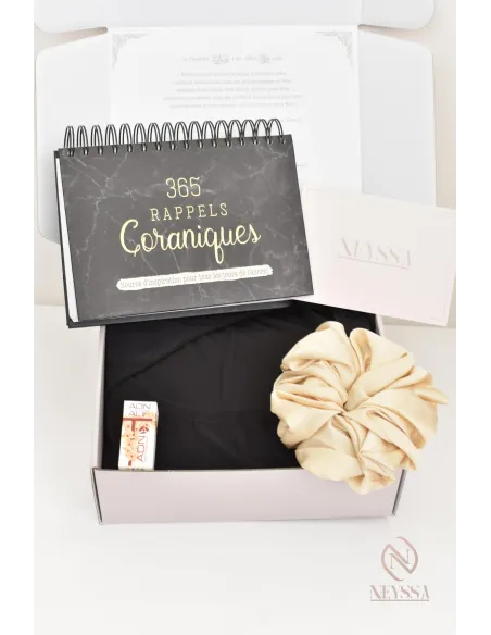 Geschenkbox mit Gebetskleidung für muslimische Frauen