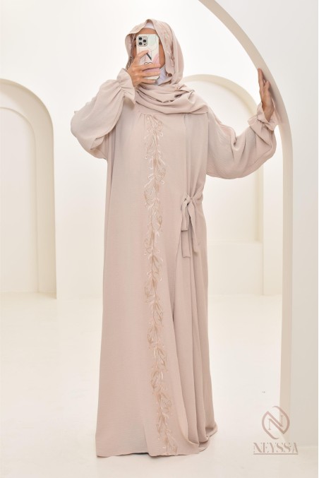 Box cadeau Ramadan femme, parfait à offrir avec robe de prière intégrée