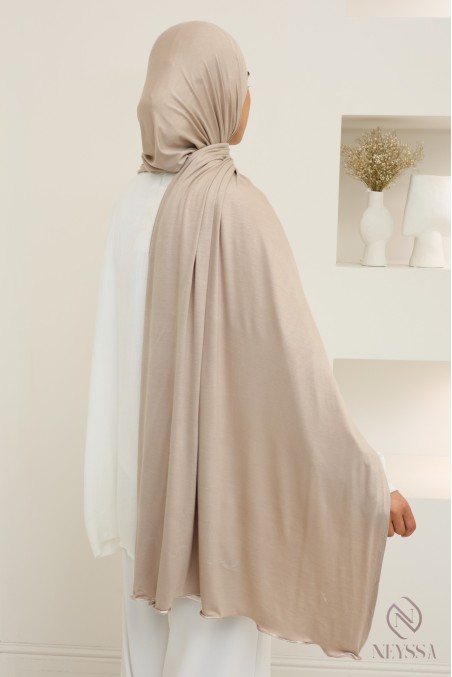 Hijab aus Jersey mit Wavy-End, ideal für den Alltag.