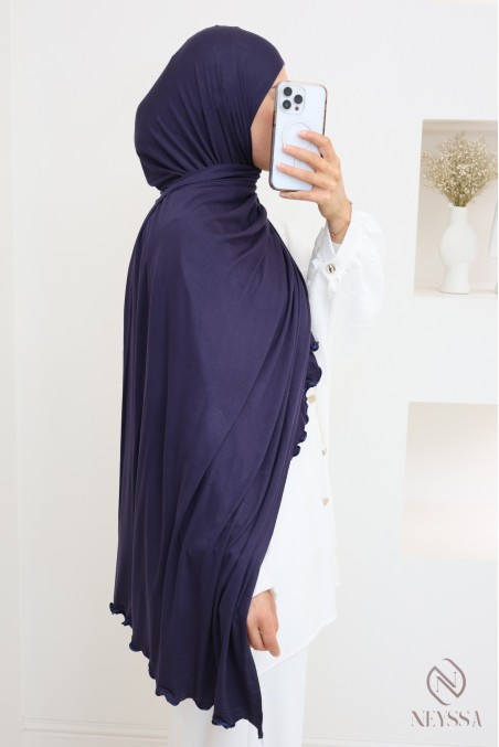 Hijab aus Jersey mit Wavy-End, ideal für den Alltag.