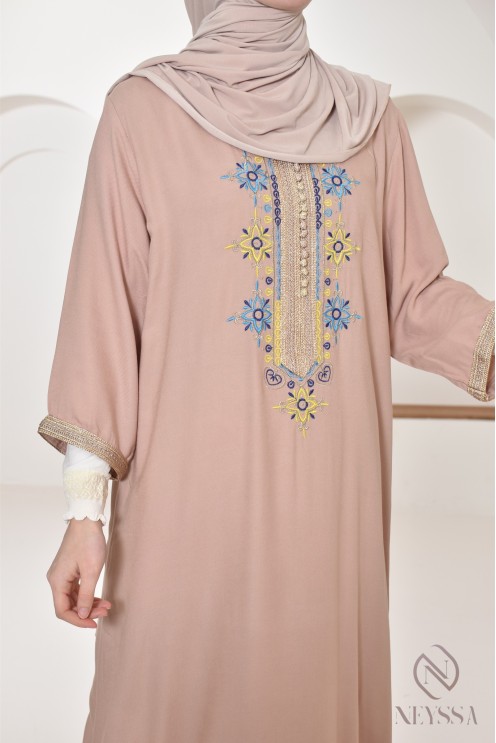 Gandoura longue d’intérieur au style traditionnel marocain