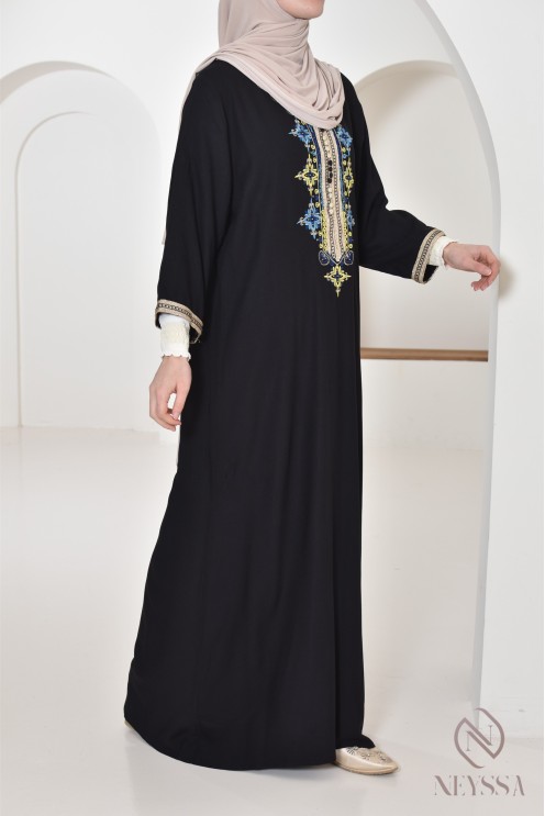 Gandoura longue d’intérieur au style traditionnel marocain