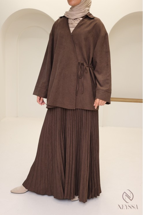 Brown 2-piece suede-effect set for trendy veiled women