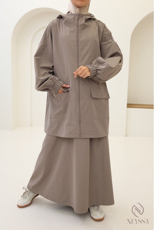 Set für Damen in Taupe aus wasserabweisendem Stoff, Jacke + Rock