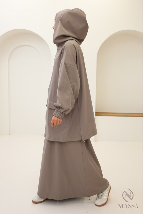 Set für Damen in Taupe aus wasserabweisendem Stoff, Jacke + Rock