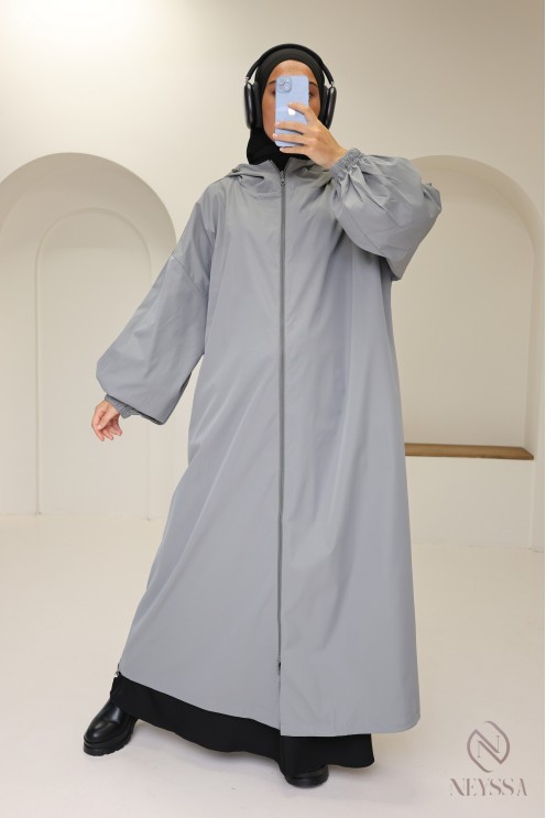 Longue veste grise femme avec capuche intégrée, tissu hydrofuge
