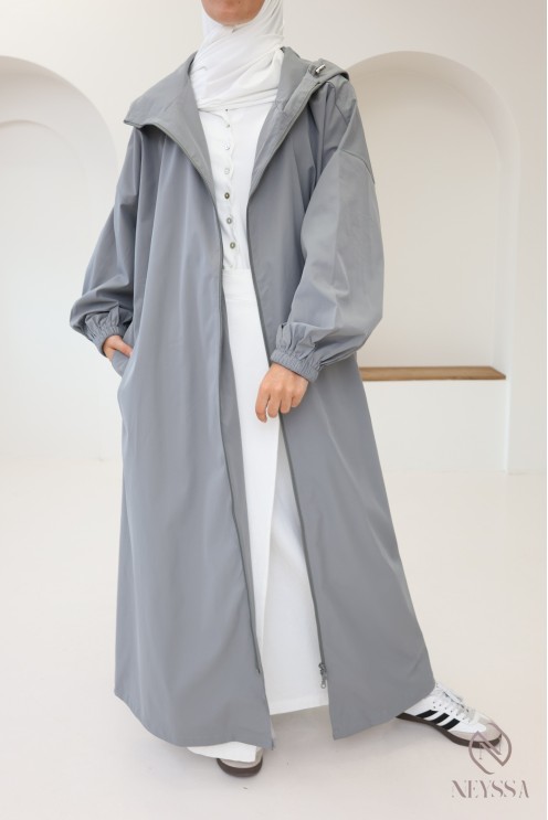 Longue veste grise femme avec capuche intégrée, tissu hydrofuge