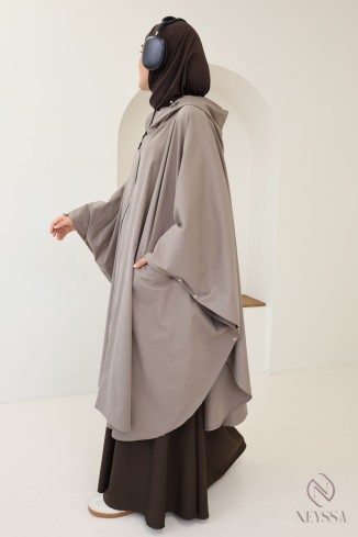 Large water-repellent taupe poncho with hood and zip fastening 2