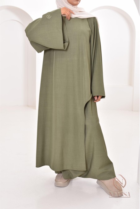 Mastoura tunic for Muslim women, perfect for everyday wear.