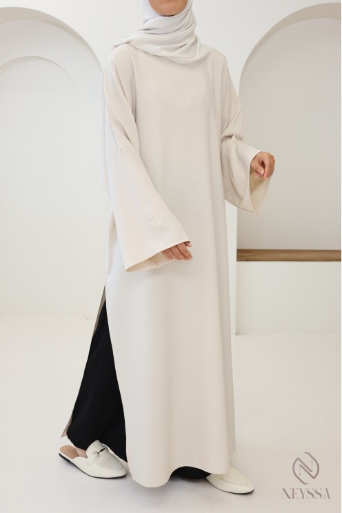 Tunique mastoura pour femme musulmane, parfaite pour tous les jours.