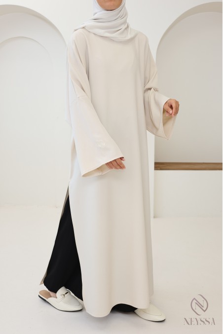 Tunique mastoura pour femme musulmane, parfaite pour tous les jours.