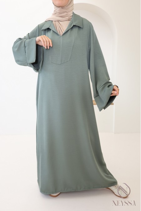 Lange, fließende Abaya für Hijabi-Frauen mit Hemdkragen und Taschen