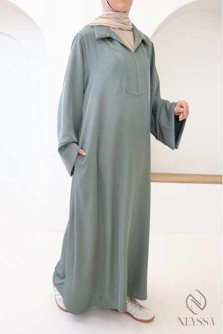 Long abaya for hijabi women, flowing fabric, shirt collar with pockets