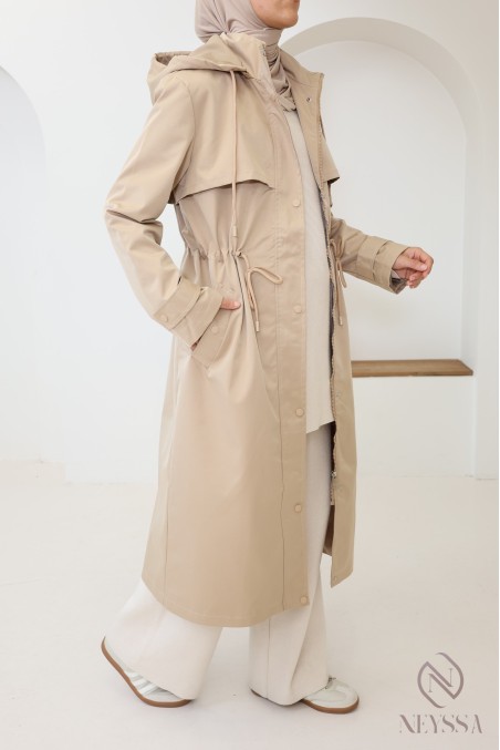Long praline parka with zip, water-repellent, ideal for rainy days