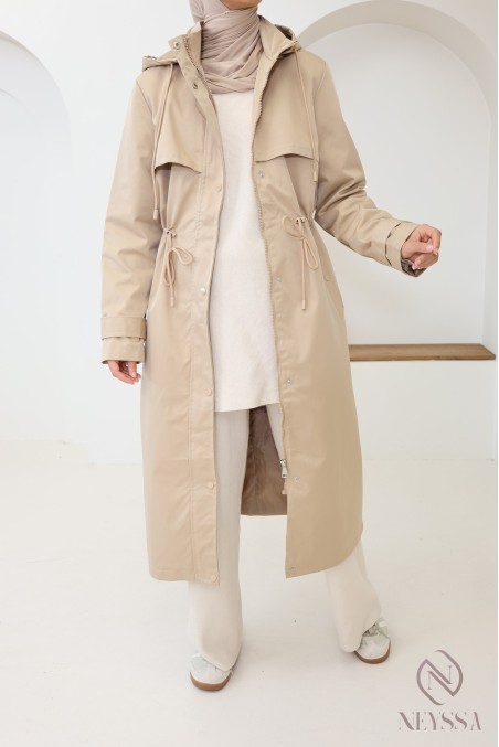 Long praline parka with zip, water-repellent, ideal for rainy days