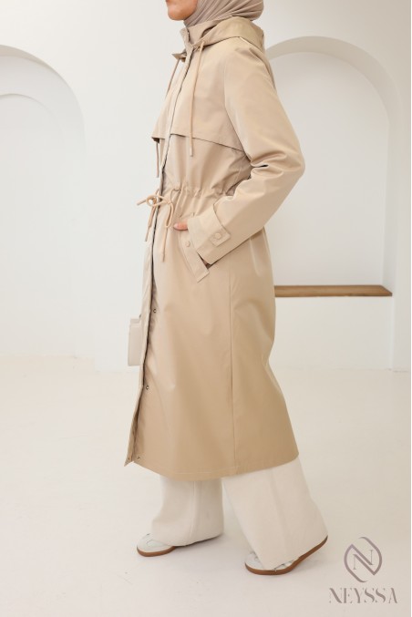 Longue parka praline à zip, tissu hydrofuge idéal lors de la pluie