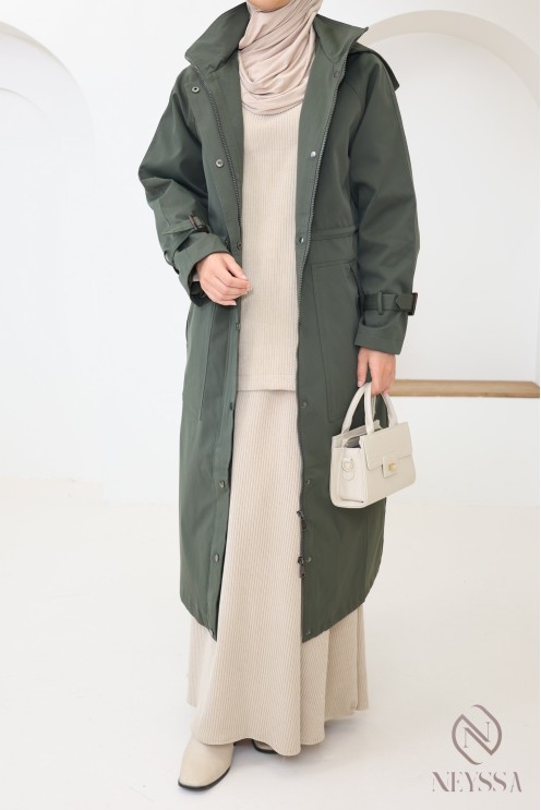 Veste kaki longue style parka pour femme hijabi, avec capuche