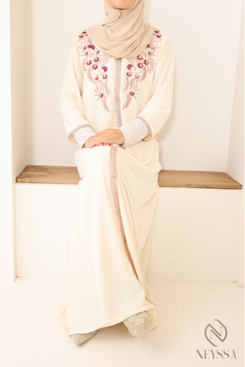 Gandoura pour maison avec sfifa et broderie pour femme hijabi tendance