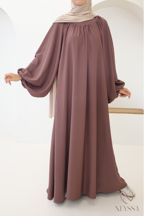 Simple flared abaya with balloon sleeves, loose fit hijabi