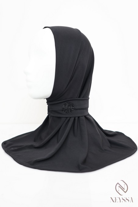 Hijab-Kapuze mit Knöpfen aus Premium-Jersey, mit Perlenmuster