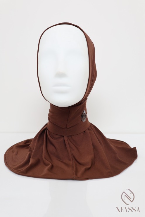 Hijab-Kapuze mit Knöpfen aus Premium-Jersey, mit Perlenmuster