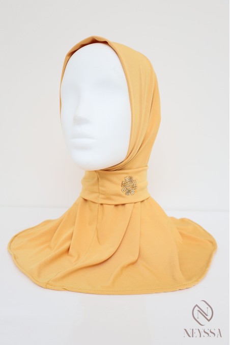 Hijab-Kapuze mit Knöpfen aus Premium-Jersey, mit Perlenmuster