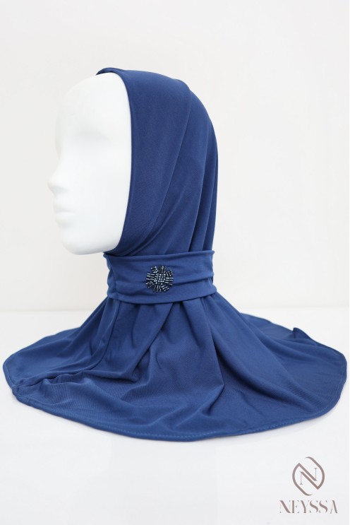 Hijab-Kapuze mit Knöpfen aus Premium-Jersey, mit Perlenmuster