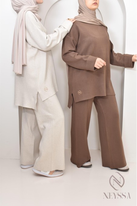 ensemble maille beige tunique et pantalon, hijabi outfit by Neyssa