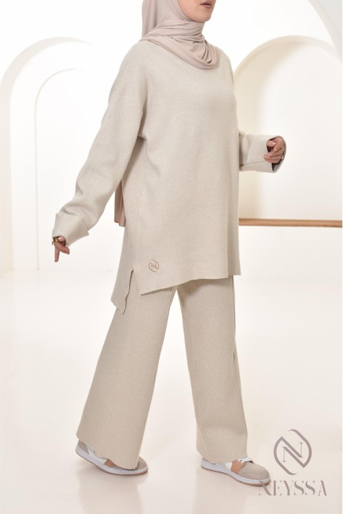 ensemble maille beige tunique et pantalon, hijabi outfit by Neyssa