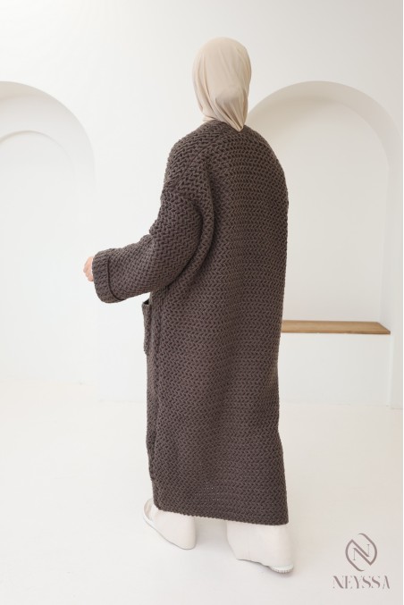 Women's long chunky knit cardigan with pockets, jilbab friendly