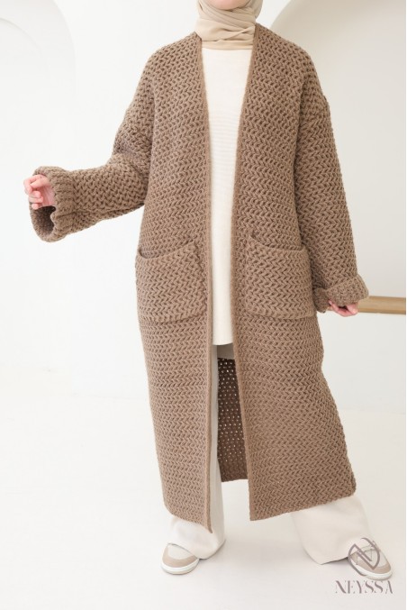 Maxi Gilet long taupe en maille pour femme hijabi, pour l'automne