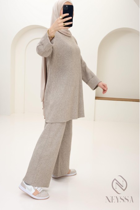 Modern 2-piece hijabi set, sweater with knit pants Neyssa