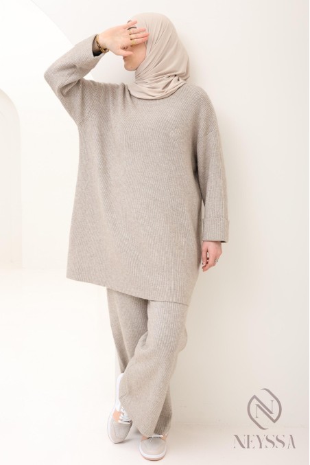 Modern 2-piece hijabi set, sweater with knit pants Neyssa