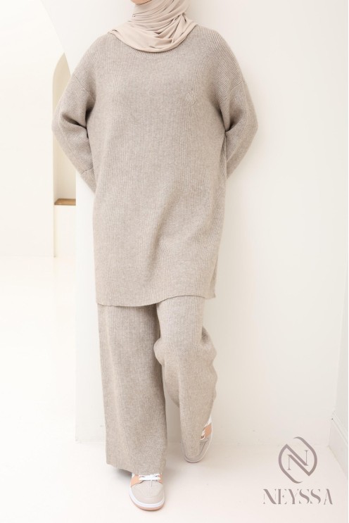 Modern 2-piece hijabi set, sweater with knit pants Neyssa