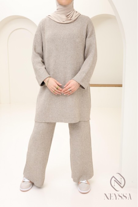 Modern 2-piece hijabi set, sweater with knit pants Neyssa